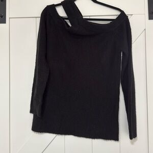 Cold shoulder Sweater